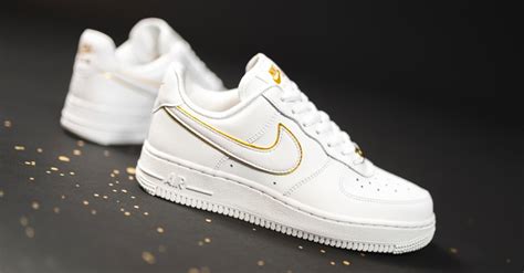 nike air force 1 wit goud|air force 1 wit.